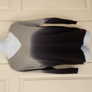 Two by Vince Camuto Ombre V-Neck XS